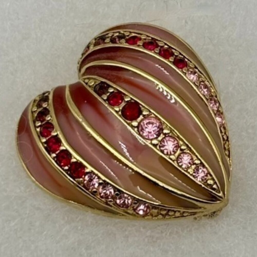 Vintage Monet Heart Shaped Pin Brooch Pin, Enamel With Pink and Ruby Rhinestones - Picture 3 of 10
